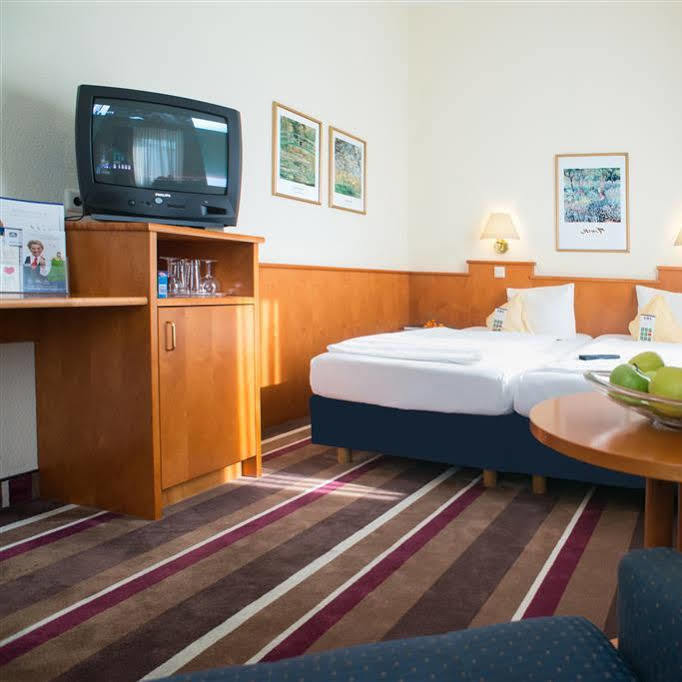 Western Ambassador Hotel